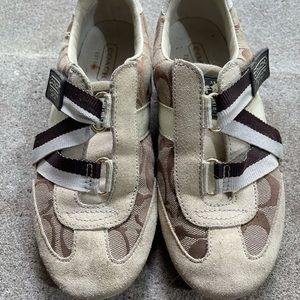 Coach Logo sneakers, size 5